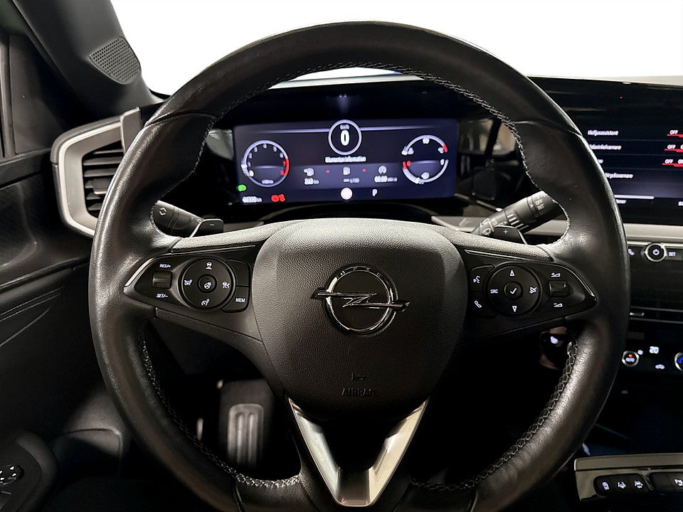 Bild på Opel Mokka Ultimate 1.2 Turbo 130hk Aut B-KAMERA CARPLAY