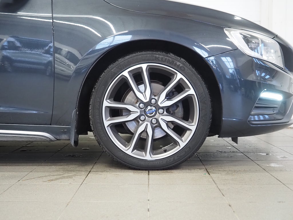 Volvo S60 D4 190hk R-Design BE Pro Taklucka|Kamera|H/K|Drag 2016