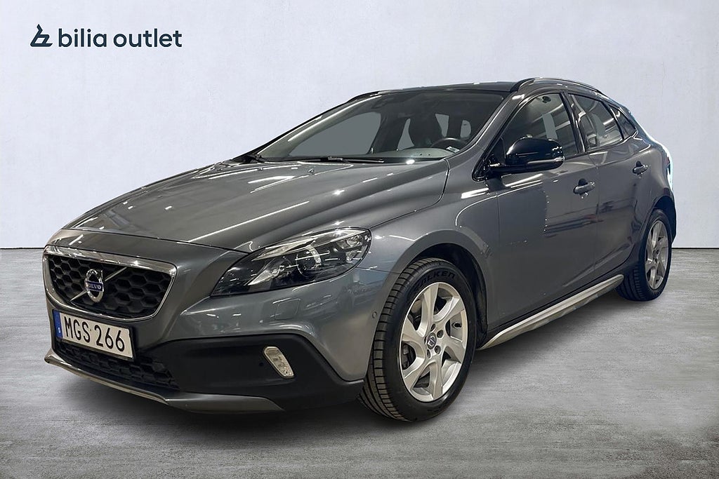 Volvo V40 Cross Country T3 Summum BE PRO / Panorama / Keyless /  Navi / VOC
