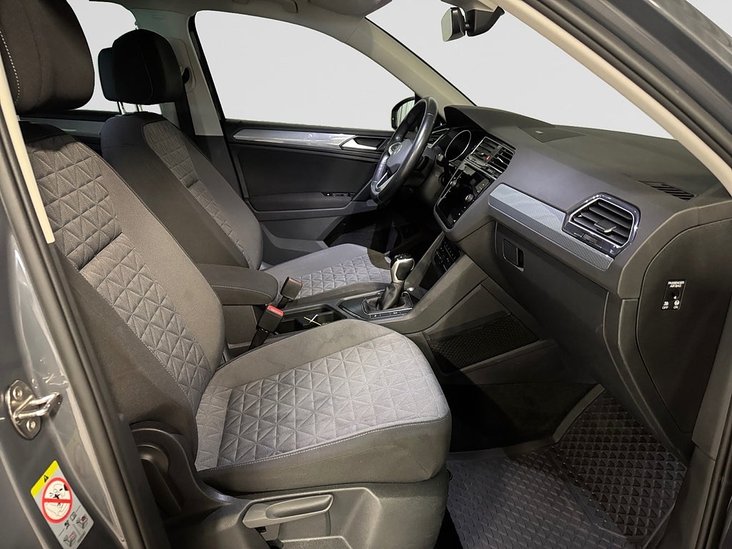 Volkswagen Tiguan 150hk Aut Dragkrok Adap-fart Carplay Backkamera Värmare bild 18