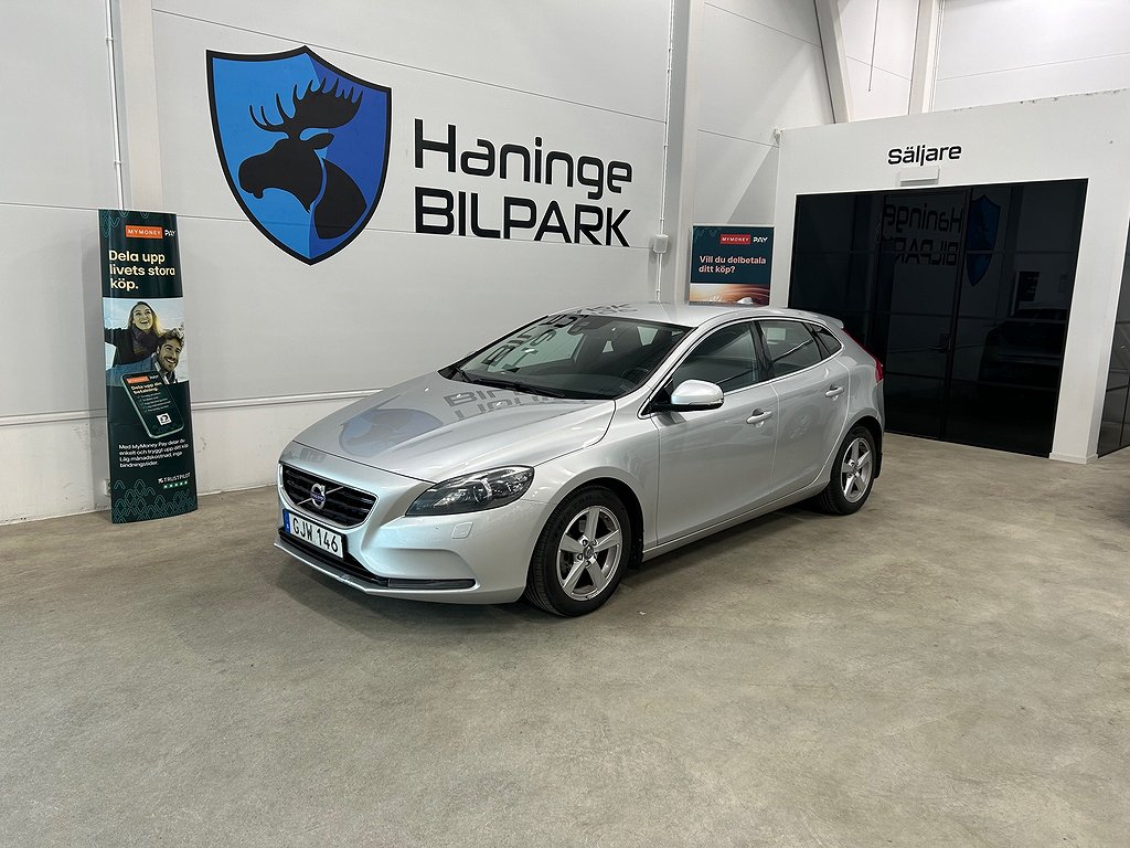 Volvo V40 D2 MOMENTUM/M-VÄRMARE/B-KAMERA/SUPERDEAL 3,95%