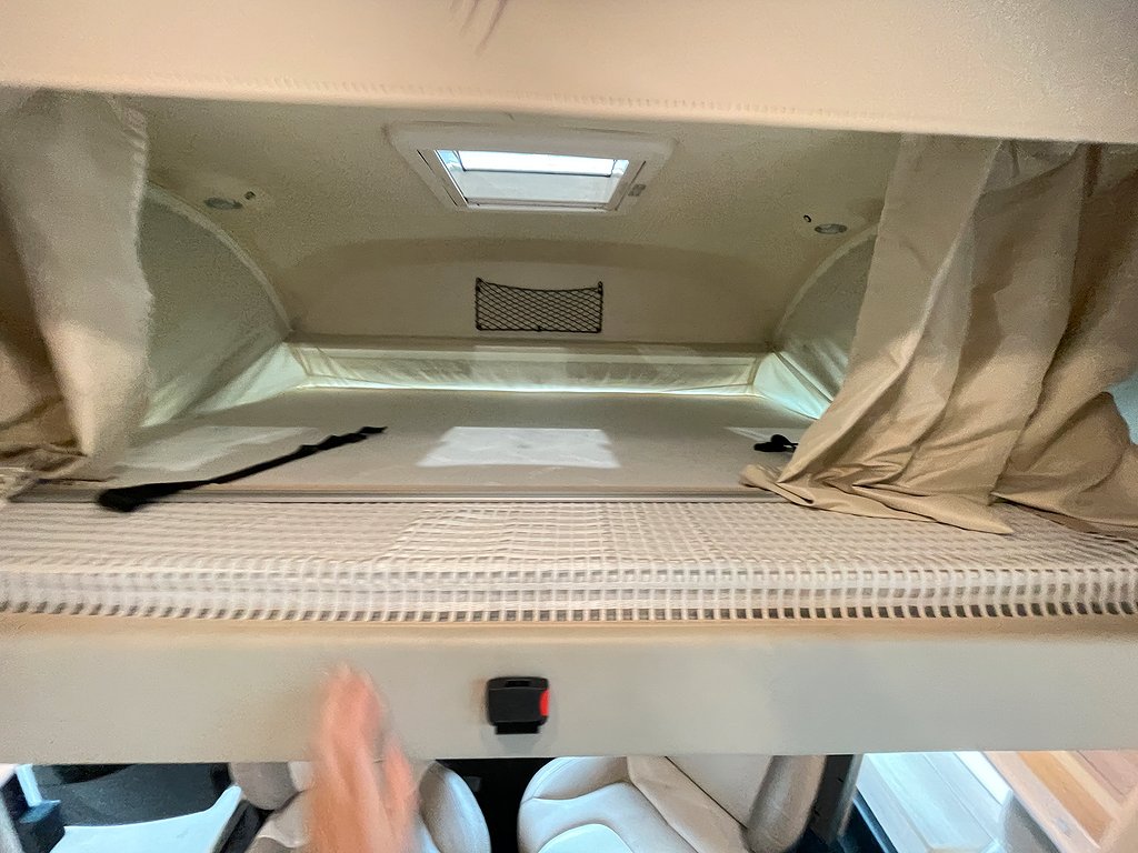 Rapido 866 F / Automat / AC bodel / Solcell / Taksäng  - Rapido