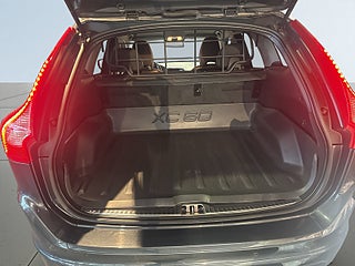 Volvo XC60 D4 AWD Aut Classic Momentum Dvärm/Ad.Fhåll/BLIS/SoV – bild 12