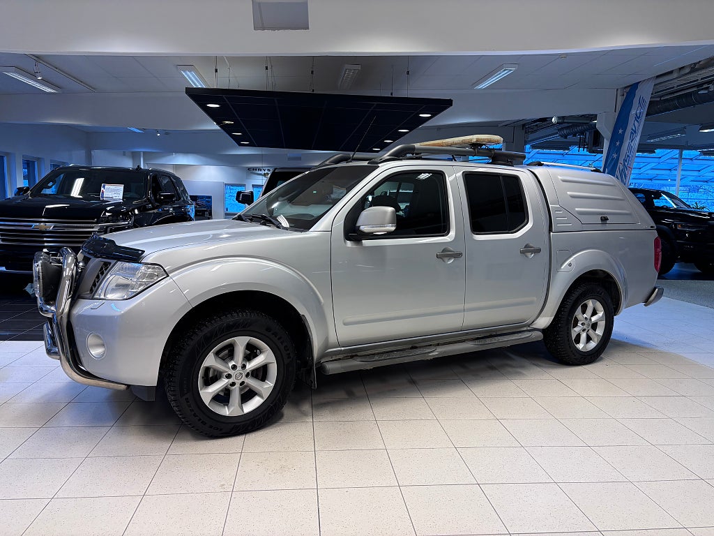 Nissan Navara Double Cab 2,5 4WD 190 hk Kåpa Värmare *2,95% RÄNTA*