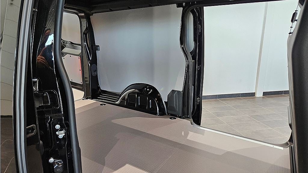 Bild på Peugeot e-Expert PRO+ 75kWh 136hk Aut L3 - DRAG,B-KAMERA