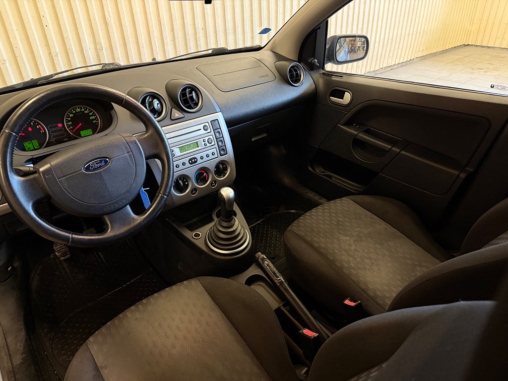 Ford Fiesta 5-dörrar 1.4 Euro 4
