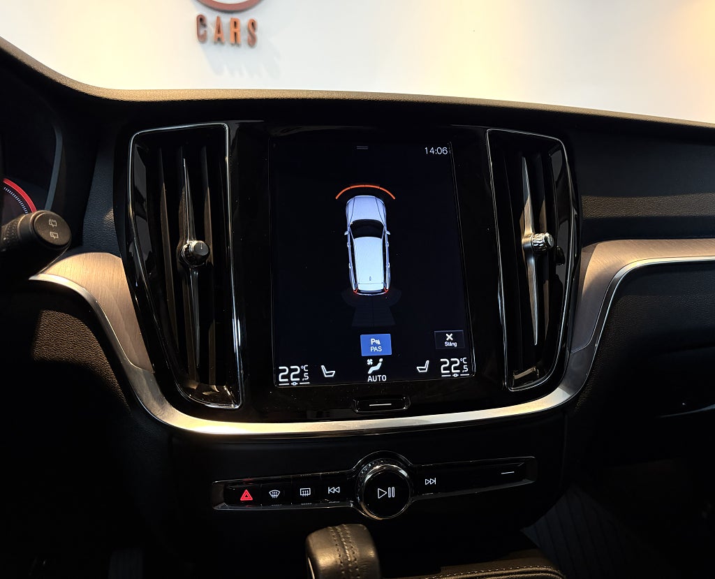 Volvo V60 T6 Twin Engine AWD Geartronic Momentum Advanced MOMS