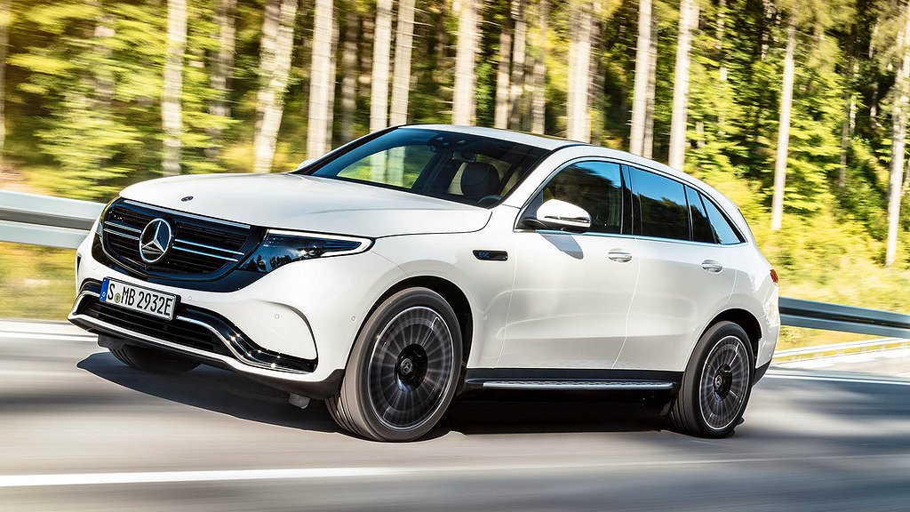 Mercedes-Benz EQC 400 4MATIC, (BR N293) / designo Diamantweiß bright / Exterior: AMG Line  / Interior: AMG Line / Der neue Mercedes-Benz EQC - der erste Mercedes-Benz der Produkt- und Technologiemarke EQ. Mit seinem nahtlosen klaren Design ist der EQC ein Vorreiter einer avantgardistischen Elektro-Ästhetik mit wegweisenden Designdetails und markentypischen Farbakzenten außen wie innen.;Stromverbrauch kombiniert: 22,2 kWh/100 km; CO2 Emissionen kombiniert: 0 g/km, Angaben vorläufig*

Mercedes-Benz EQC 400 4MATIC, (BR N293) / designo diamond white bright / Exterior: AMG Line  / Interior: AMG Line / The new Mercedes-Benz EQC - the first Mercedes-Benz under the product and technology brand EQ. With its seamless, clear design, the EQC is a pioneer for an avant-garde electric look with trailblazing design details and colour highlights typical of the brand both inside and out.;combined power consumption: 22.2 kWh/100 km; combined CO2 emissions: 0 g/km, provisional figures*