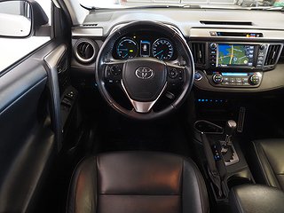 SUV Toyota RAV4 16 av 24