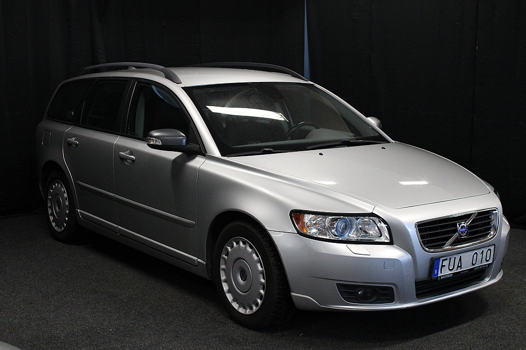 Volvo V50 D5 | Momentum | D-värmare | S&V-Hjul | 180hk