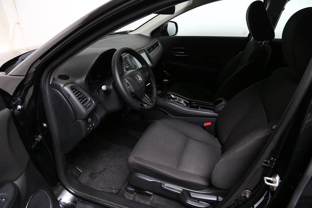 Honda HR-V 1,5 i-VTEC 131hk Elegance P-sensorer Drag Nyservad 2016