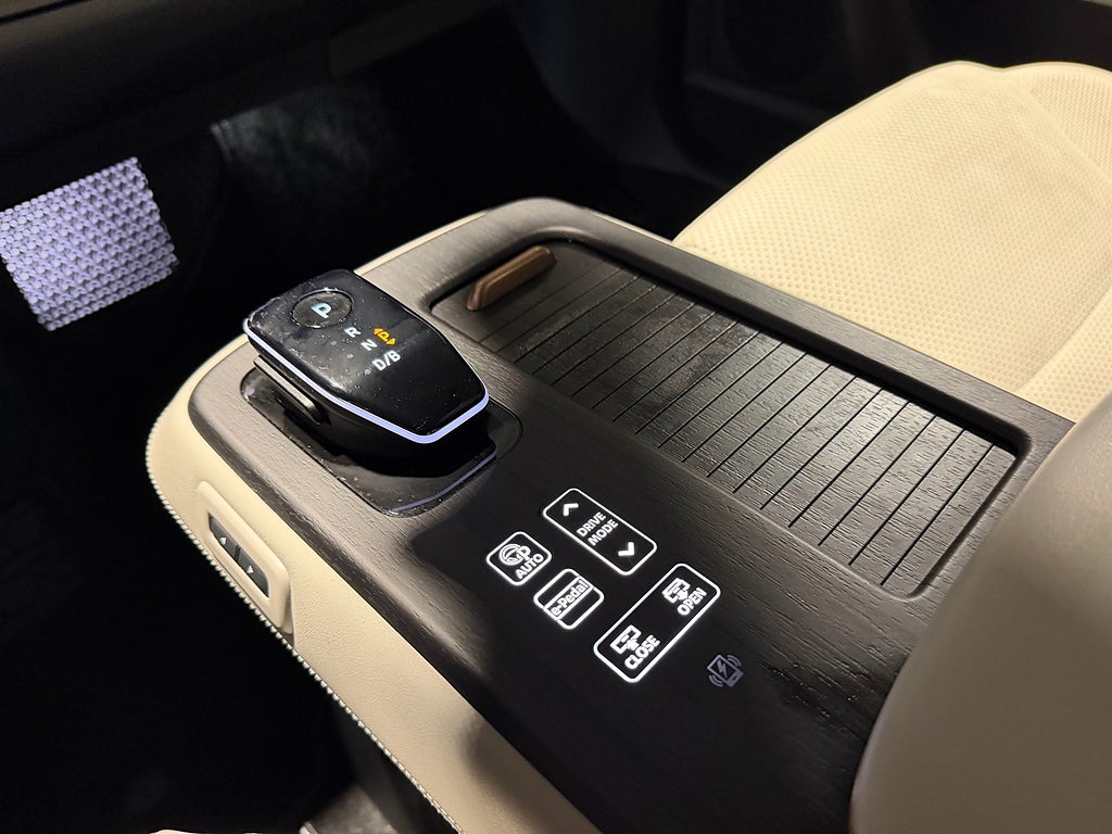 Nissan Ariya Evolve 87kwh 242hk | Drag | Pano | HUS | Kamera |