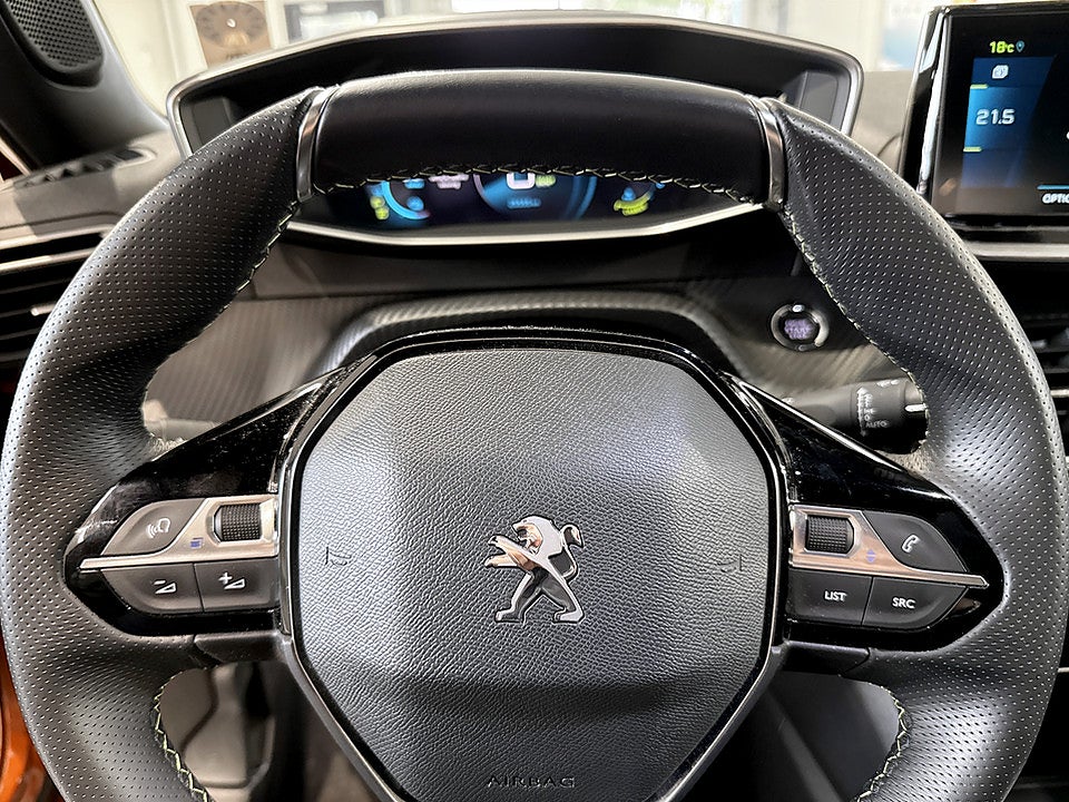 Bild på Peugeot E-2008 GT Pack 50kWh 136hk Aut B-KAMERA CARPLAY