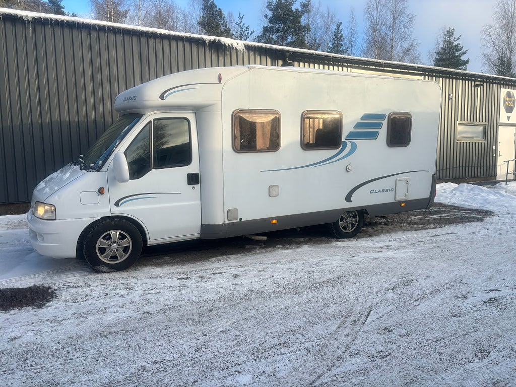 Hymer T 655 Classic Solcell / 3500 Kg / Cykelställ / 2799 kr