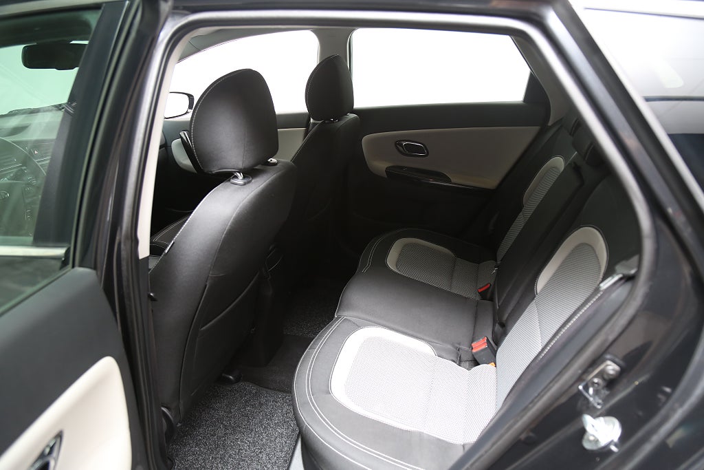 Kia Ceed cee'd_sw 1,6 GDI 135hk Automat Kombi Dragkrok 2016
