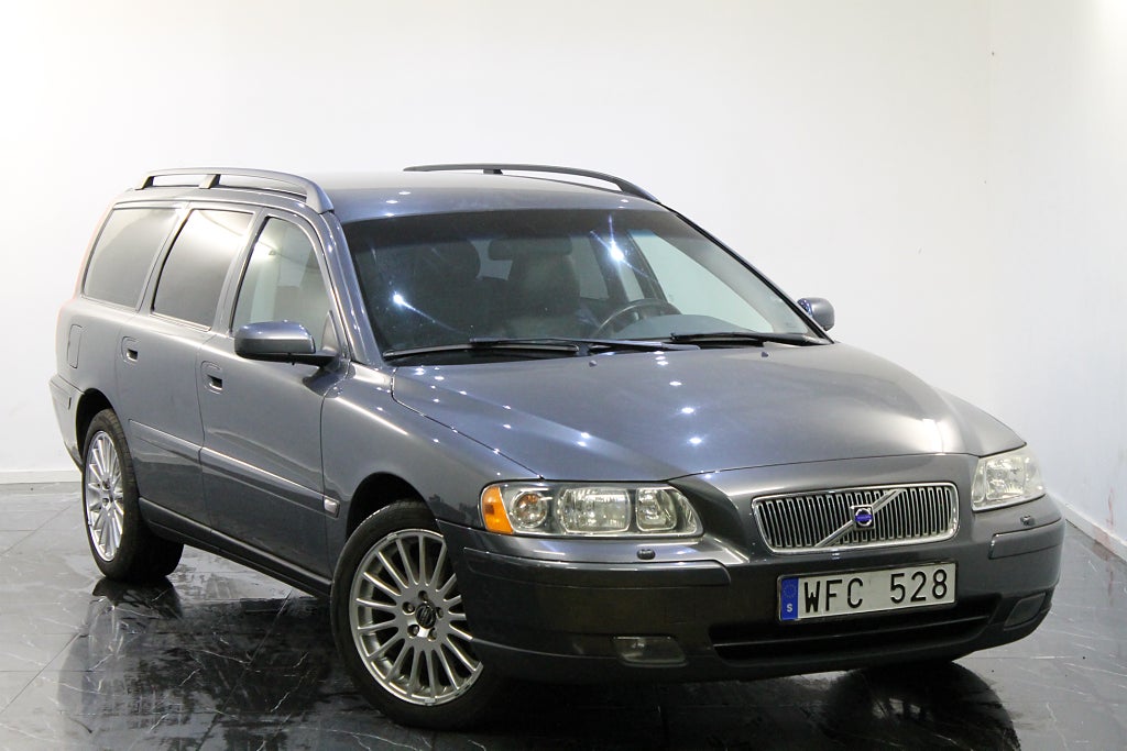 Volvo V70 2.5T Kinetic Euro 4 1 Brukare