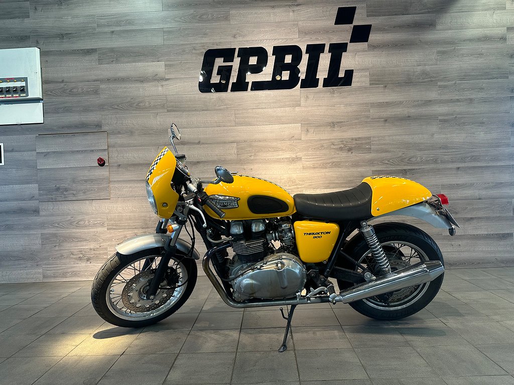 Triumph Thruxton 900 | 1400mil | Svensksåld 