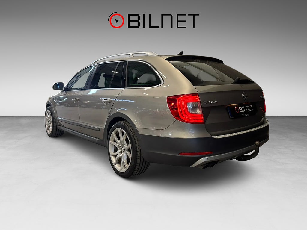 Skoda Superb Kombi 2.0 TDI 4x4 Alldrive *3,99%* Pano Drag Värmare