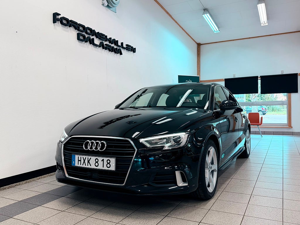 Audi A3 Sedan 35 TFSI S Tronic Proline Ny servad / Moms / Vat