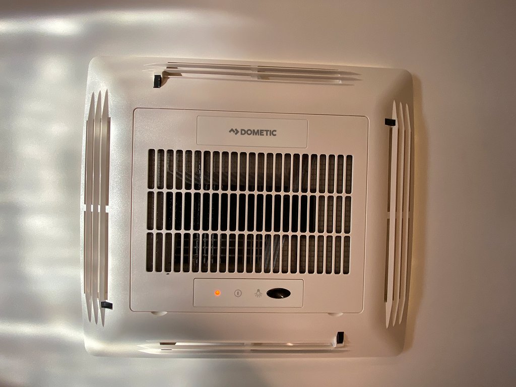 Kabe Imperial 600 DXL / AC / Solcell / C-dammsuga / 70L tank - Kabe