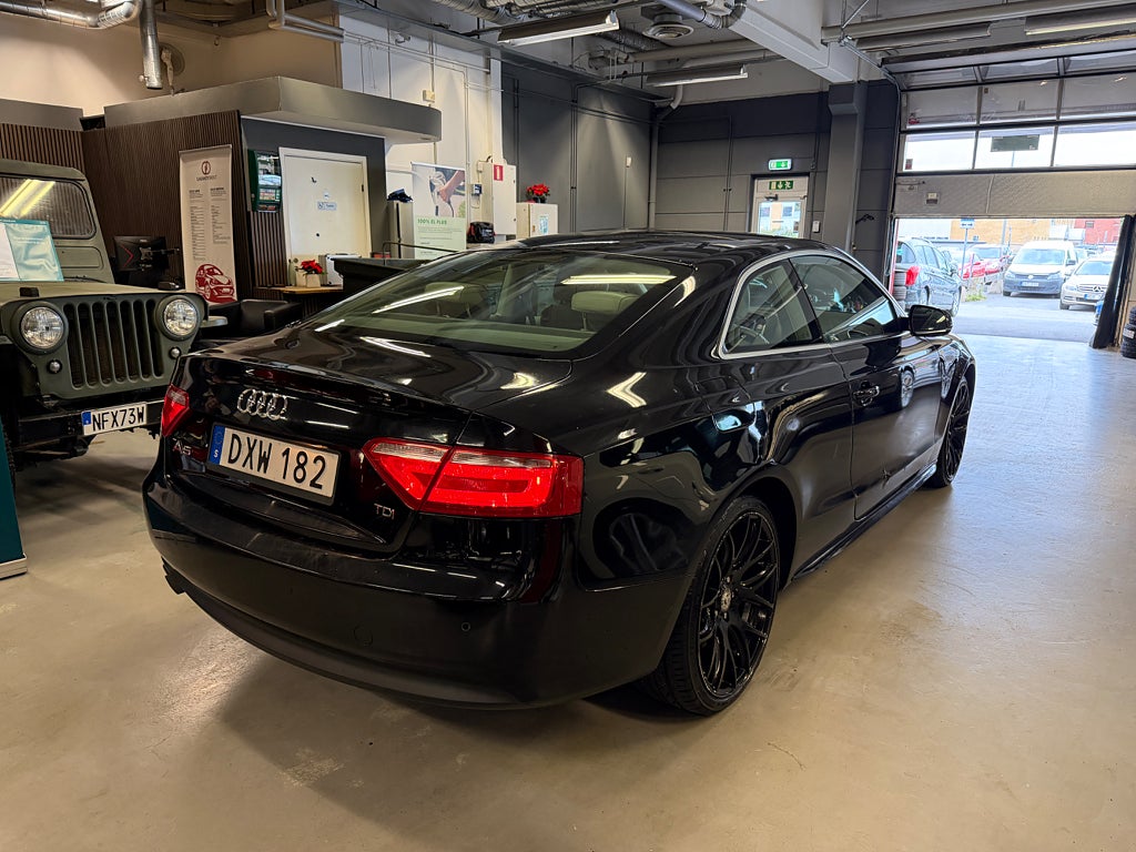 Audi A5 2011 - miniatyr 5