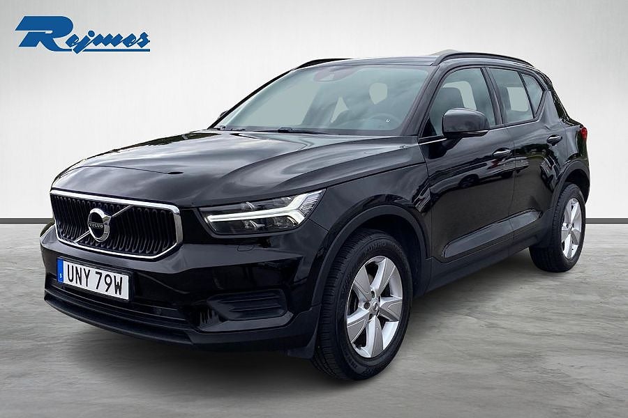 Volvo XC40 T2 FWD Momentum Core