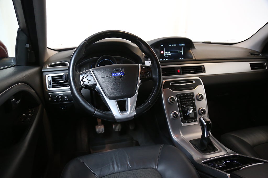 Volvo V70 D4 181hk Momentum BLIS Kamera Motorv VOC Dragkrok 2015