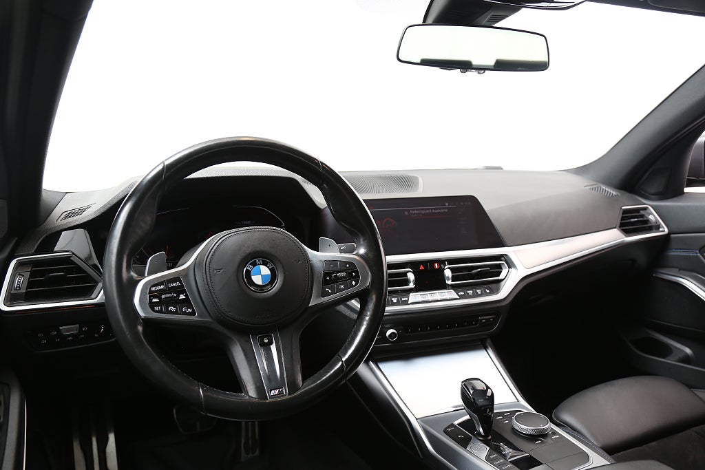 BMW 320d xDrive 190hk M Sport Sedan MHEV Cockpit P-Värmare Drag 2021