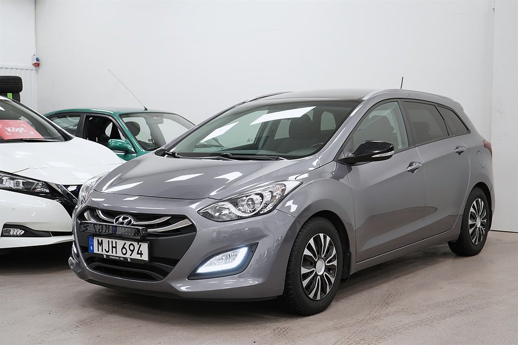 Hyundai i30 1.6 BUSINESS PANORAMA DRAG GPS B-KAMERA