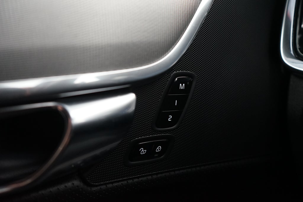 Volvo V90 D4 Automat R-Design B-kamera Dragkrok 190hk