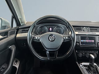 Volkswagen Passat SC 2.0 TDI DSG 4M GT R-Line S&V-hjul/Kamera/Drag/Dvärm – bild 9