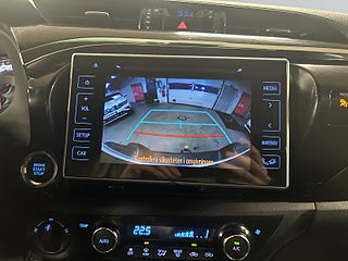 Toyota Hilux Dubbelhytt 2.4 AWD MOMS/Kamera/Drag/D&M-värmare/LEDramp
