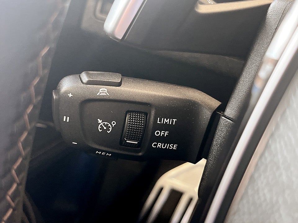Bild på Peugeot 5008 GT 1.2 PT 130hk Aut 7-SITS B-KAMERA