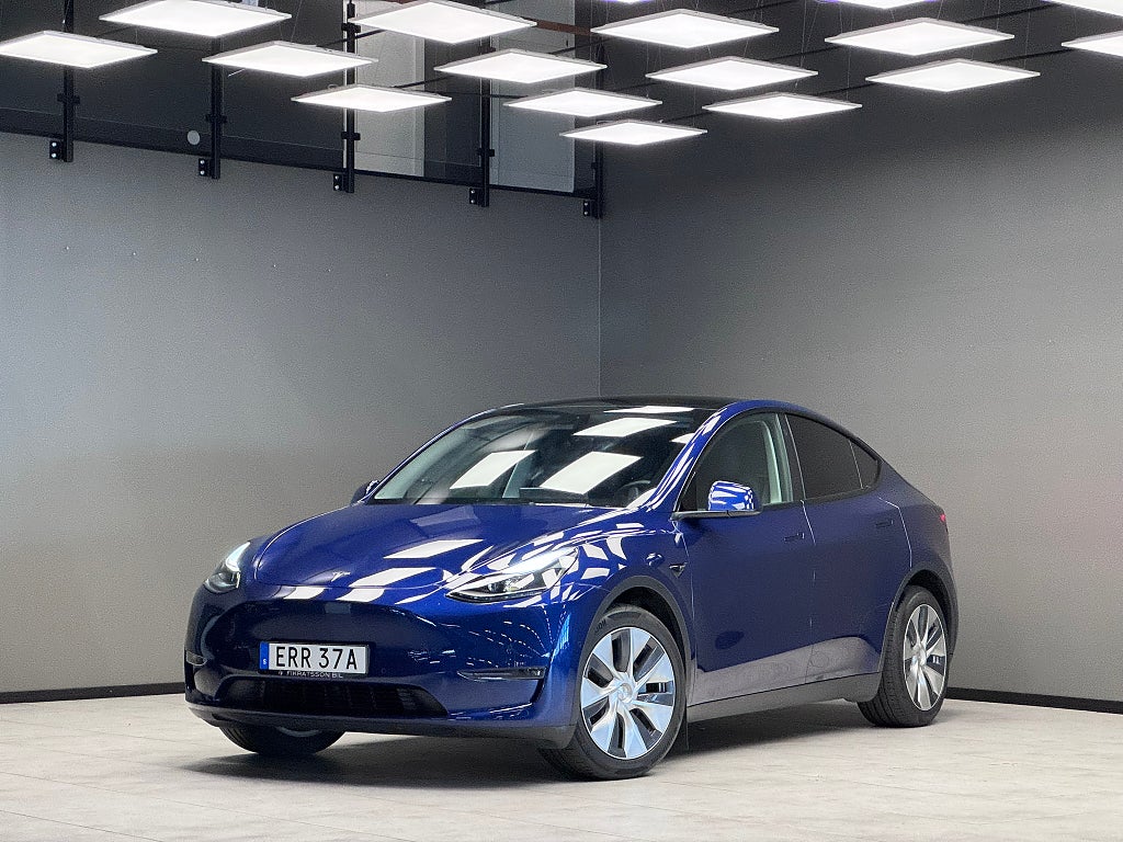 Tesla Model Y Long Range AWD / Värmare / B-kamera 