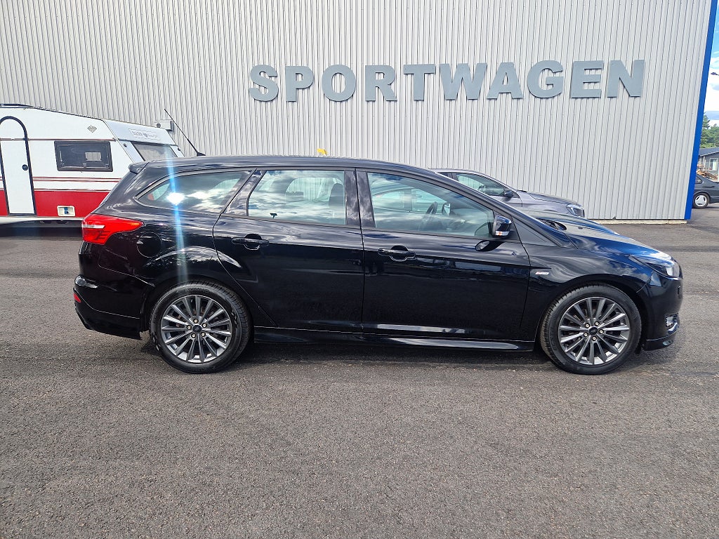 Ford Focus Kombi 1.0 EcoBoost ST-Line 