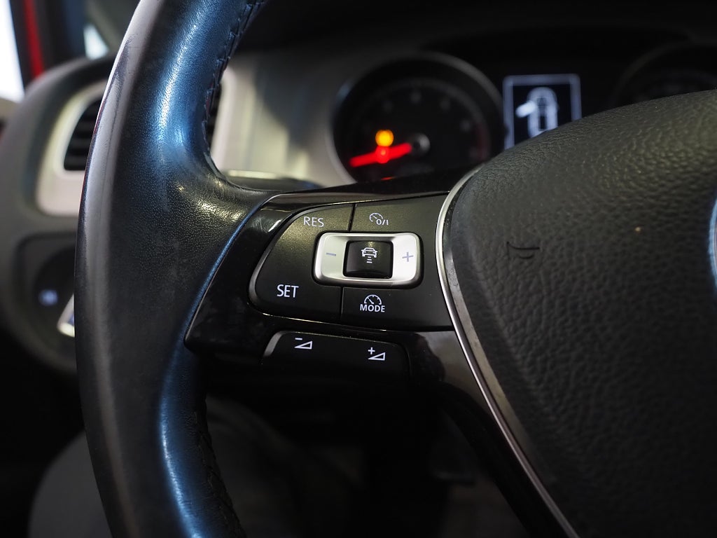 Volkswagen Golf 1.2 TSI 110hk DSG Automat | Adaptiv Farthållare 2016