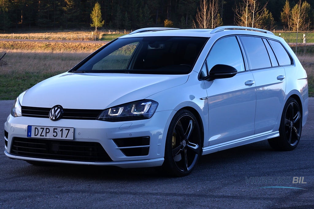 Volkswagen Golf R 2.0 TSI 4MOTION PANORAMA NAVI BACKKAMERA NYSERVAD 300