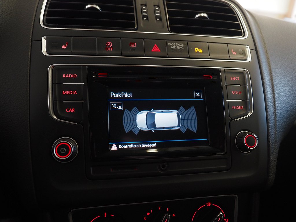 Volkswagen Polo 1,2 TSI 90Hk Aut 5D Bluetooh PDC 2017