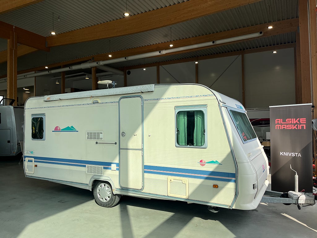 Adria Unica 502 UP / Köp nu – hämta till våren!