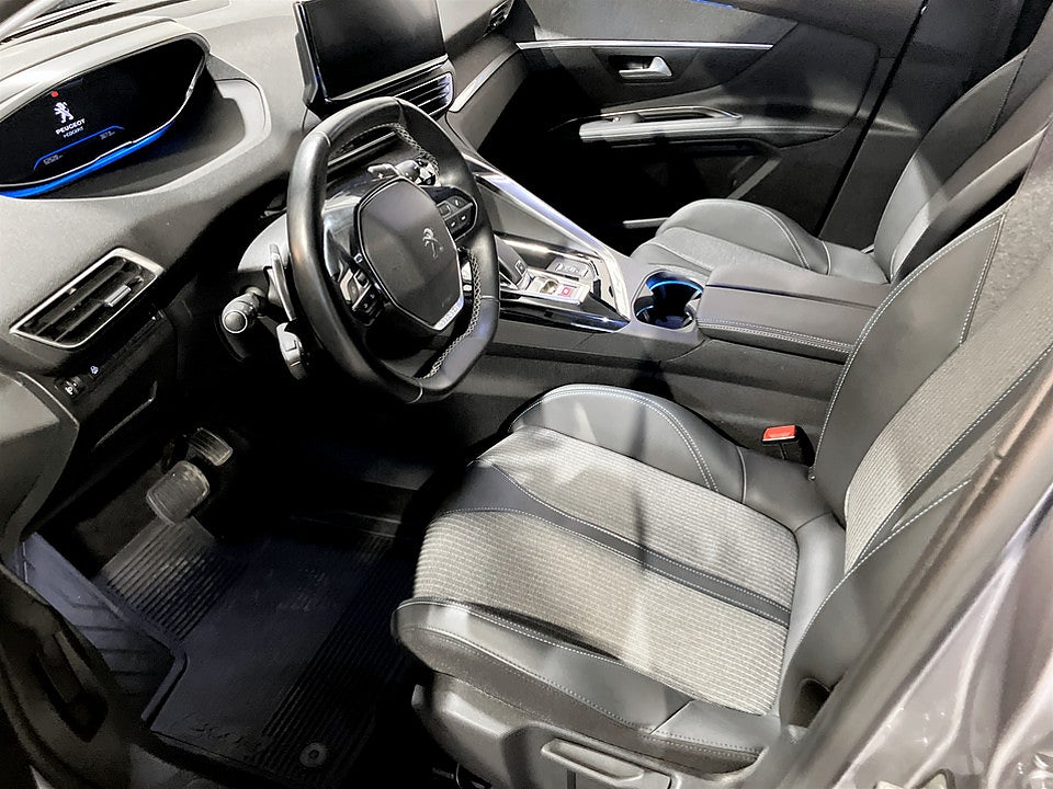 Bild på Peugeot 3008 Allure 1.2 PT 130hk Aut B-KAMERA CARPLAY