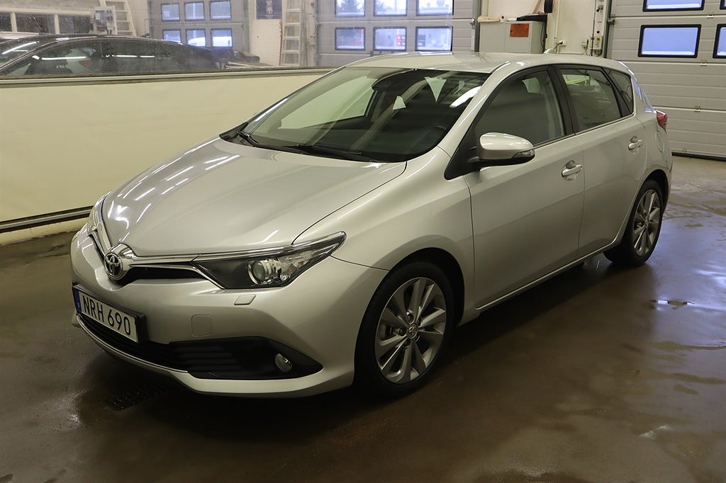 Toyota Auris 1.6 D 5-D Active 6600mil DRAG NAVI KAMERA VHJUL VÄRMARE