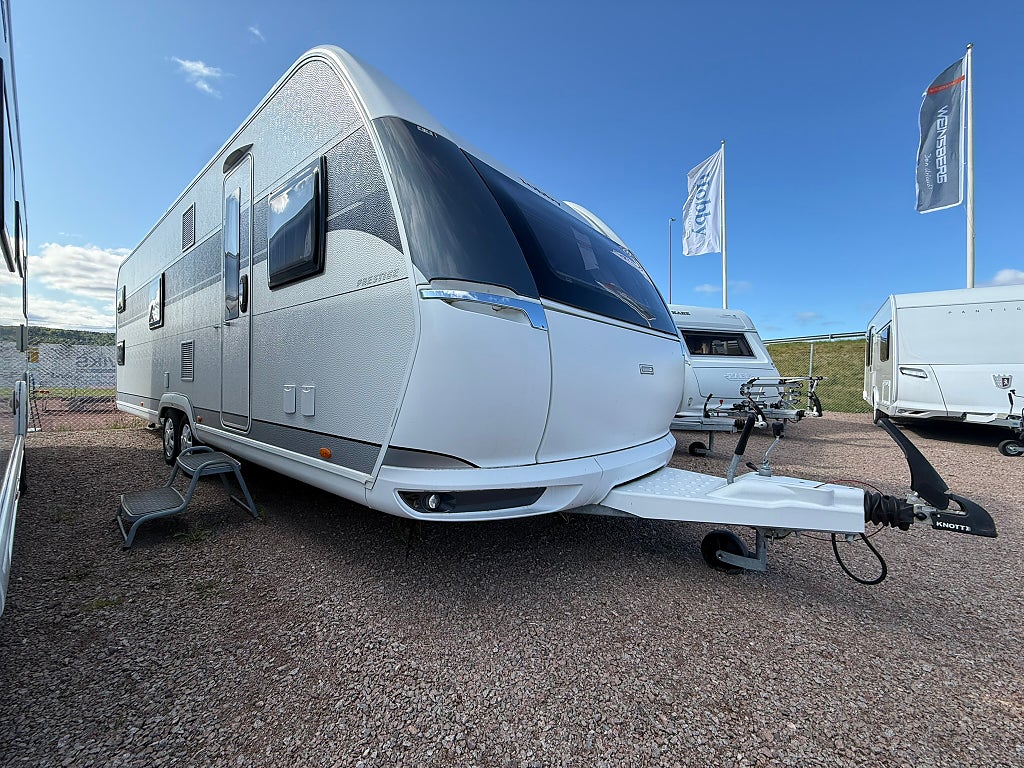 Hobby PRESTIGE - Barnkammare 720 KWFU