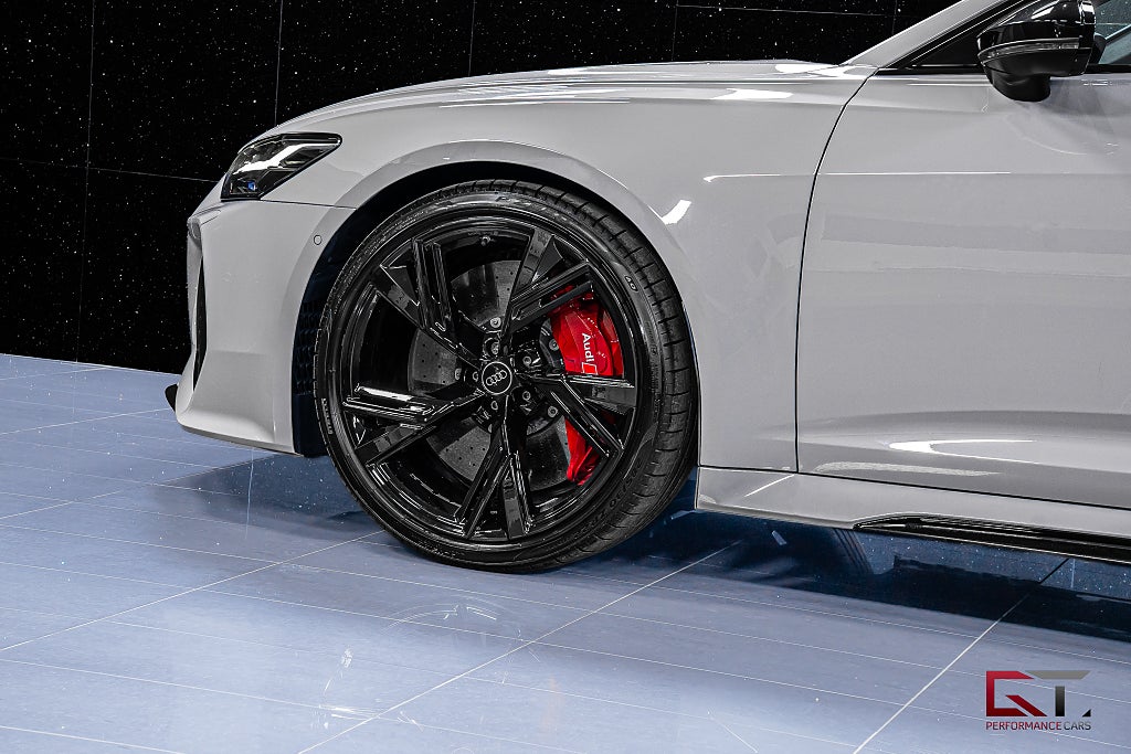 Audi RS6 Nardo RS-Dynamikpaket+ Keramiska RS-Design Pano B&O-Adv