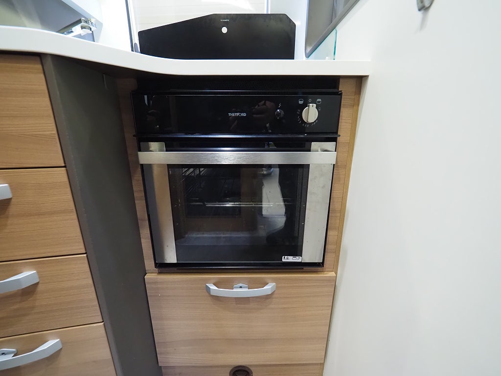 Adria Coral XL 670 SL Plus I 150hk I Dragkrok I Långbäddar I Dragkrok 2019