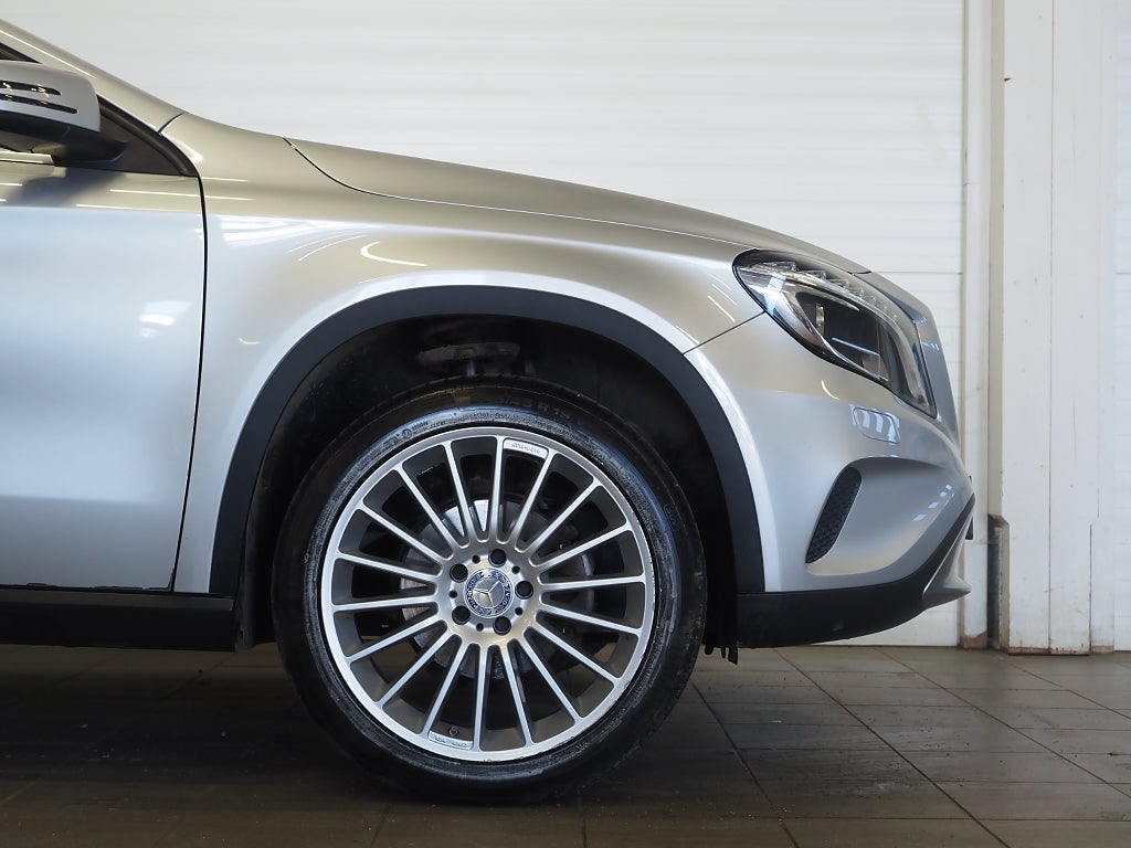 Mercedes-Benz GLA 200 156hk Urban Line |Dragkrok| Panorama|Backkamera| 2016