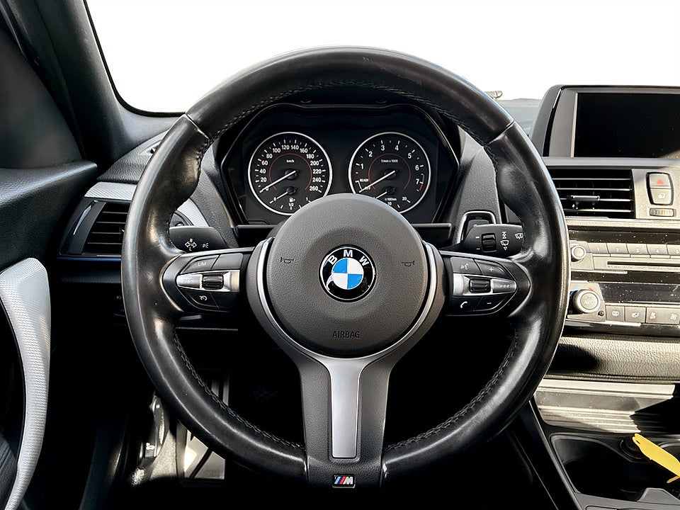 Bild på BMW 118i 5D M-Sport 136hk BACKSENSORER FARTHÅLLARE