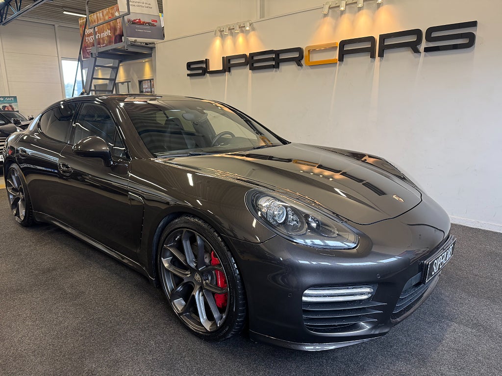 Porsche Panamera GTS PDK Sport Chrono Burmester 