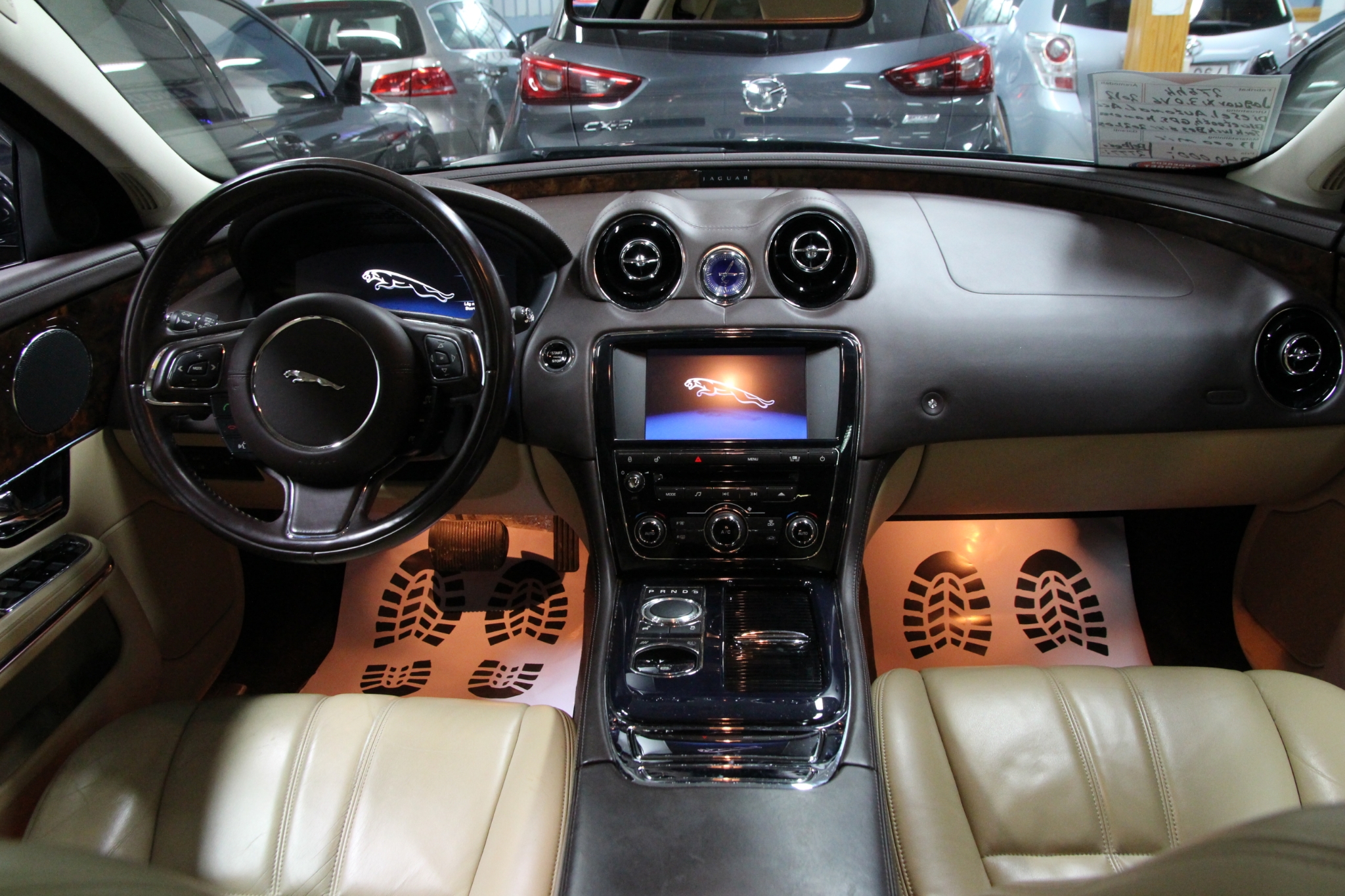 Jaguar XJ 3.0 V6 Automat 275hk 2012, bild 7/46
