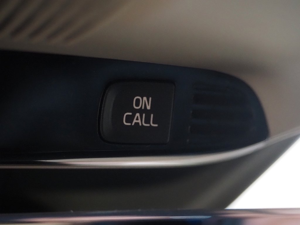Volvo V40 D2 Summum Pano B-Kam Keyless Skinn Drag Nav D-Värm 2013