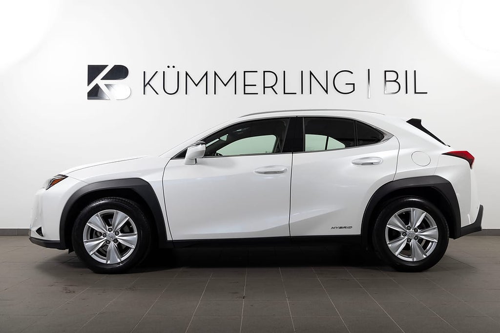 Lexus UX 250h E-Four AWD 184hk / B-kamera / P-senorer